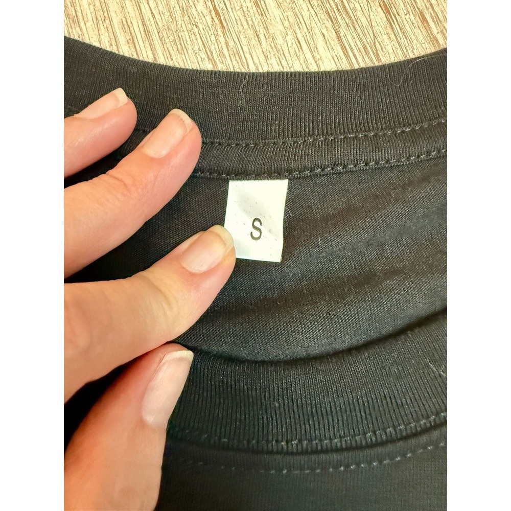 Taylor Swift Reputation Album Graphic T-Shirt Black Small TS - Picture 8 of 8